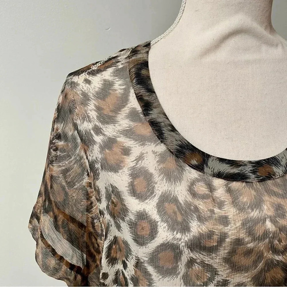 Joie Silk Leopard Print Sheer Blouse Top XS Animal Print Drop Shoulder Designer - Picture 2 of 13